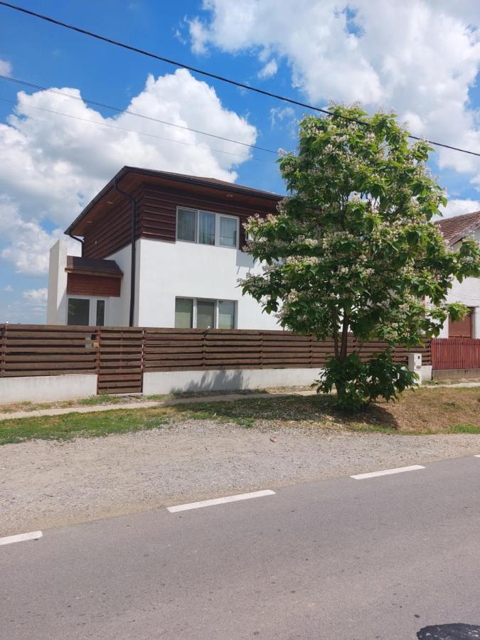 Vila Onix Sacueni Luaran gambar